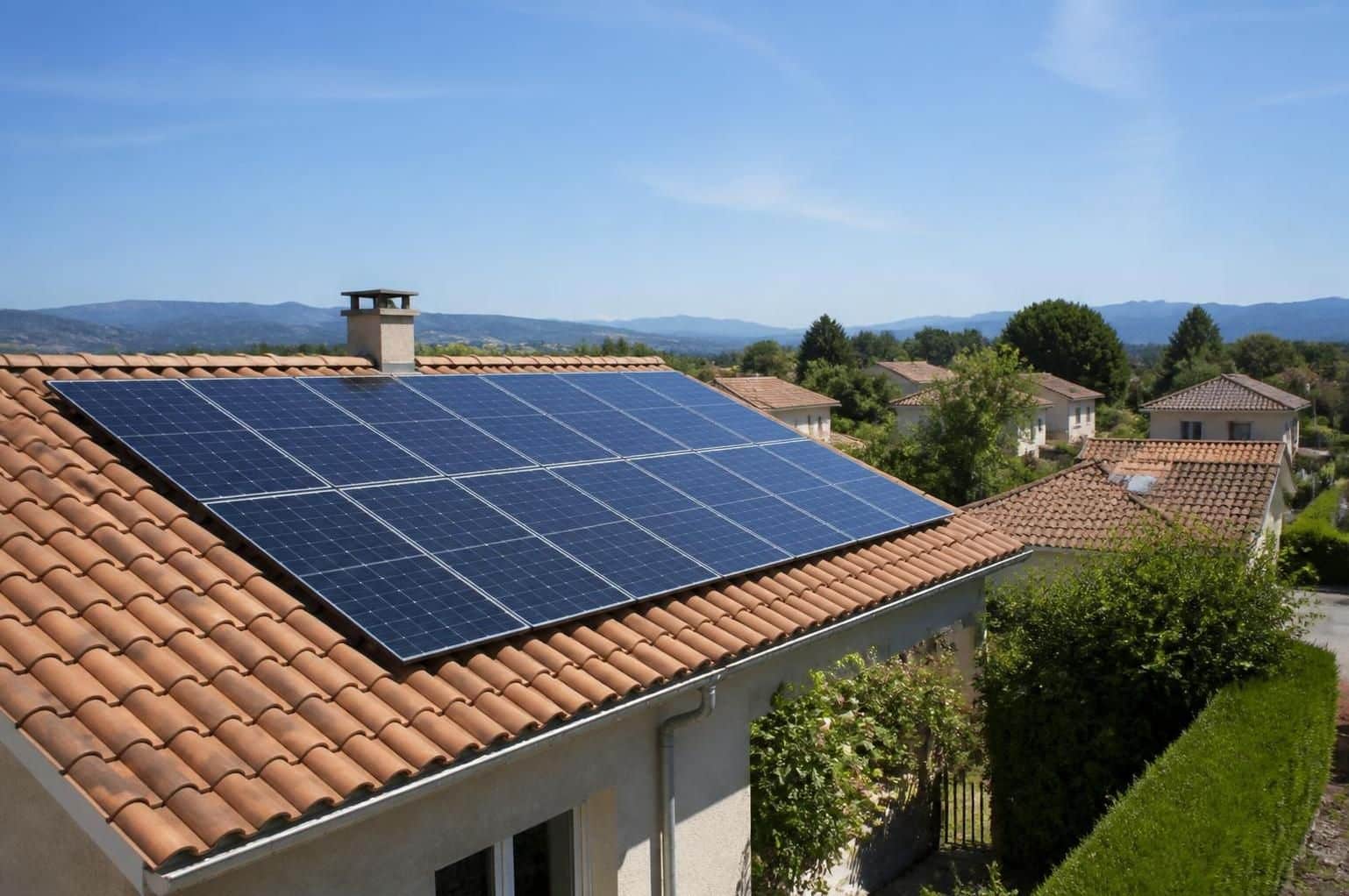 découvrez en combien d'années vos panneaux solaires deviennent rentables et comment maximiser votre investissement énergétique grâce à notre guide complet.